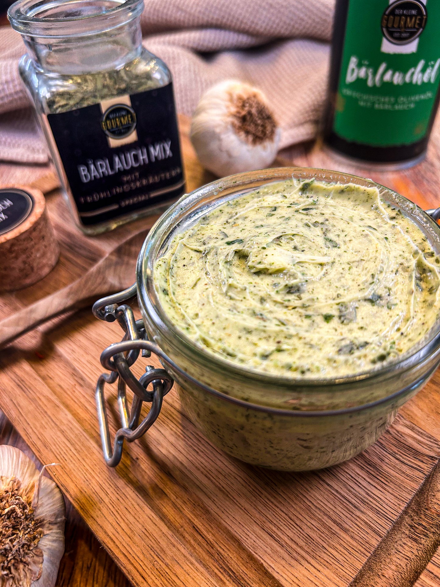 Rezeptidee mit Bärlauchöl für Bärlauchbutter